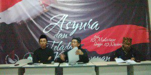 Pimpinan Ijabi, Jalaluddin Rakhmat, dalam jumpa pers (foto: kompas)