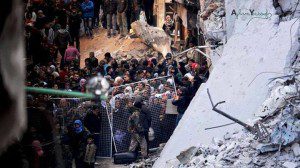 pengungsi kamp Yarmouk dihalangi keluar oleh milisi pemberontak (foto:Ayham Soussef)