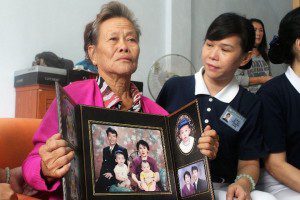 MH370_indonesia_family_11032014_840_560_100
