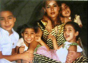 alanoud-d.-alfayez-et-ses-filles-c-dr