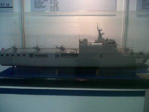 miniatur kapal perang karya PT PAL (foto:detik.com)