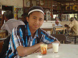 Penulis di Kafe, foto: Dzul Fahmi