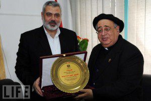 Ismail HAniyeh dan pastor Palestina