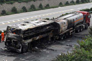 china_accident_bus_tanker