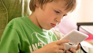 Ternyata-Anak-anak-Tetap-Lebih-Suka-Bermain-di-Mesin-Game-Daripada-Tablet
