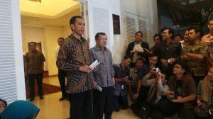 Jokowi-JK saat umumkan struktur kabinet (foto: detikcom)