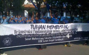 spanduk uin sby