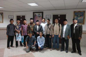 Bersama para mahasiswa di Iran