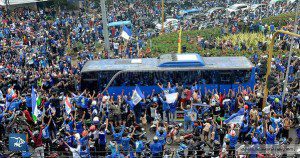 Bandung membiru