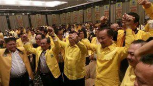 Agung Laksono, setelah terpilih sebagai Ketum Golkar (foto: Detikcom)