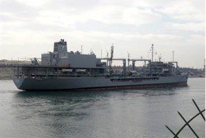 kapal perang iran di suez