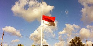 Bendera setengah tiang
