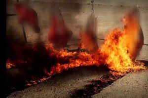 isis bakar pejuang irak