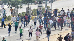kerusuhan sosial india