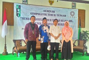 ki-ka: Dimas, Ust. Abdullah, Ust Nurdin, Dina YS