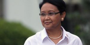 retno33